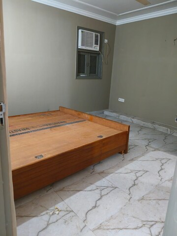 Room in 2 BHK Builder Floor at Panchsheel Vihar – for Rent