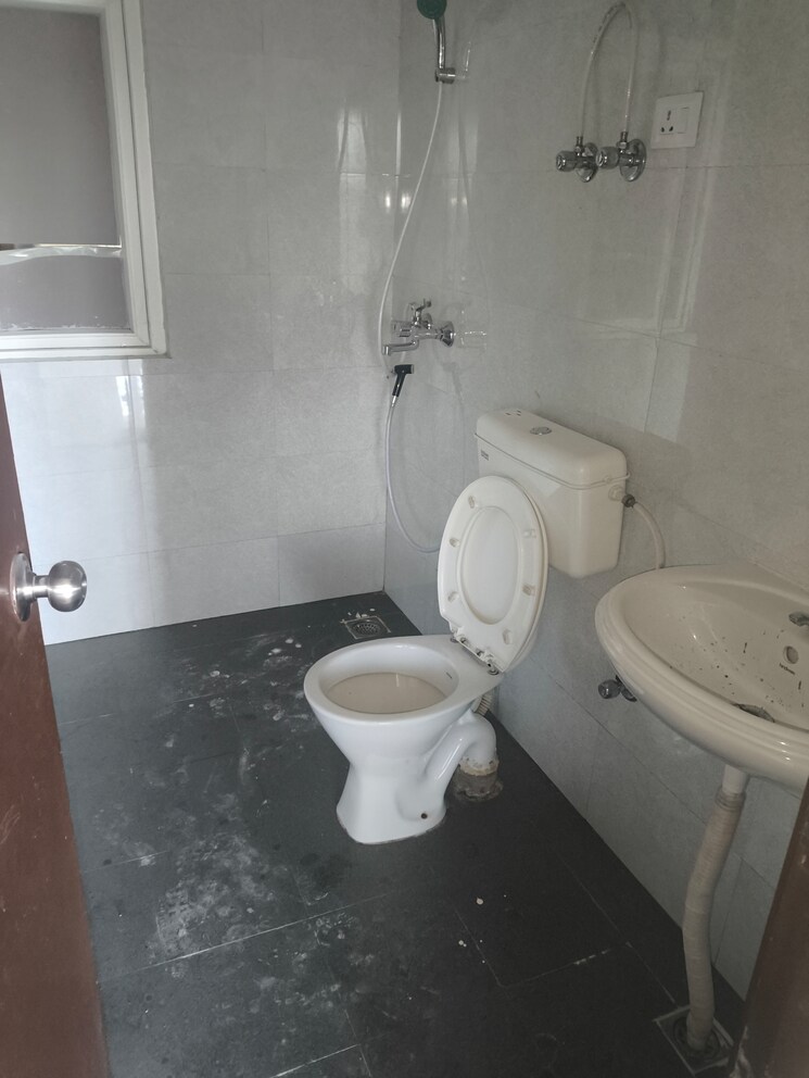 Master Bedroom, signature-global-the-roselia 2 Bedroom 571 Sq.Ft. Apartment In Sector 95a Gurgaon 8421931