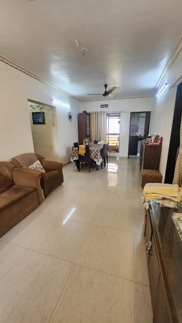 Living Room in 2 BHK Apartment at Chembur – for Rent