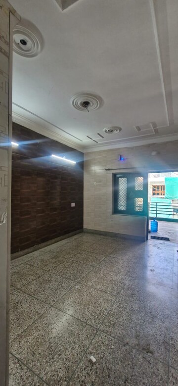 Parking in 2.5 BHK Independent House at Sector 8 – for Rent