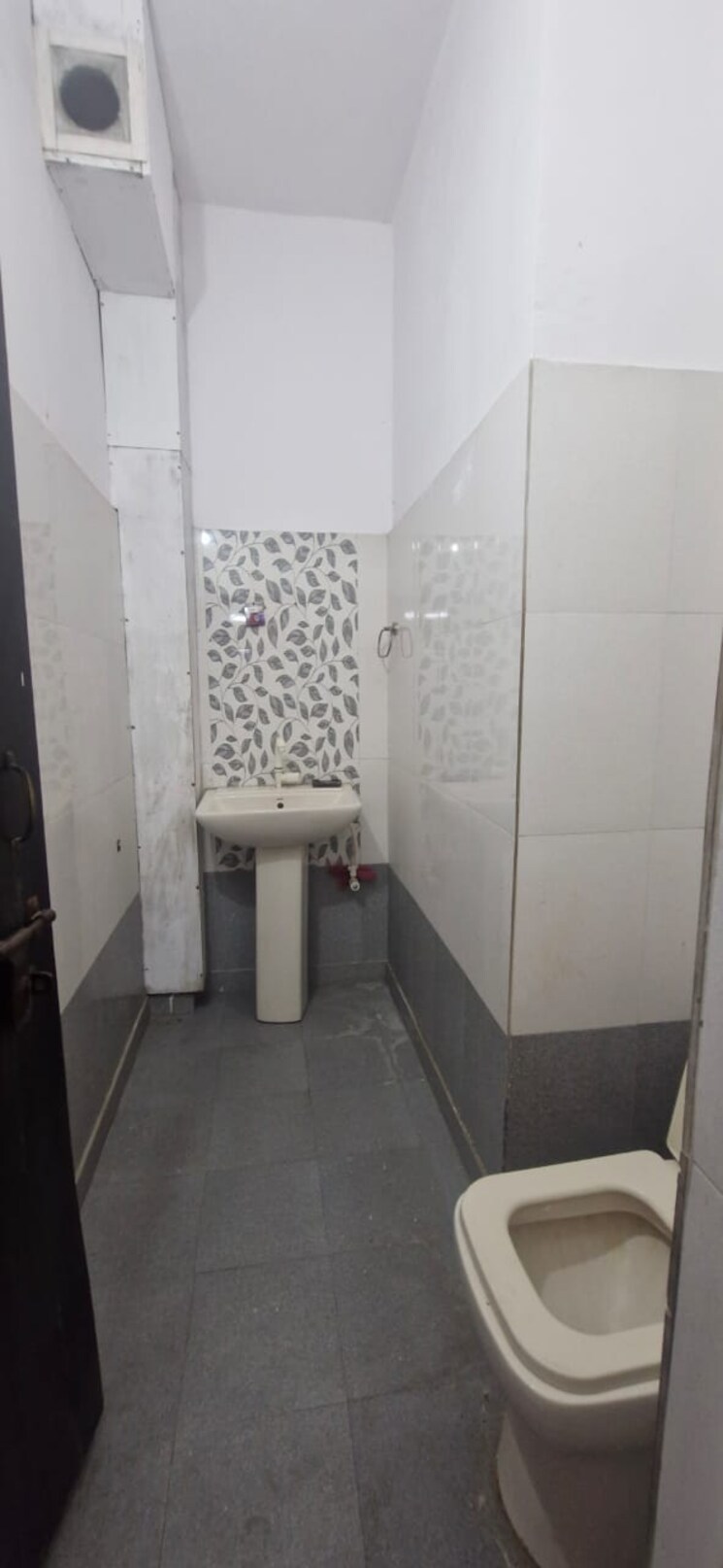 Bathroom, sector 8 2.5 Bedroom 160 Sq.Ft. Independent House In Sector 8 Faridabad 8421987