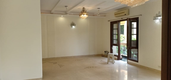5 BHK + Servant Room Builder Floor For Sale in Panchsheel Park