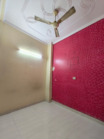 Room in 1 BHK Builder Floor at Govindpuri – for Rent
