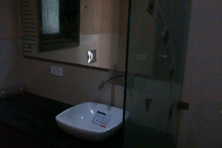 Bathroom, sukhdev vihar 4 Bedroom 2700 Sq.Ft. Builder Floor In Sukhdev Vihar Delhi 8422095