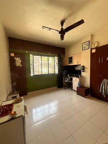 Room in 2 BHK Apartment at Mahadkar Residency, Paud Road – for Rent