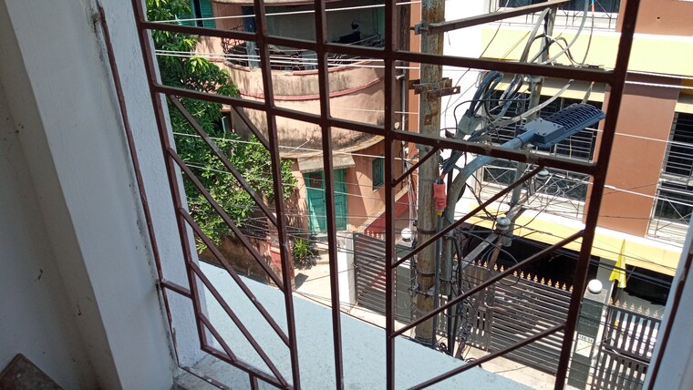 Balcony, prince anwar shah road 2 Bedroom 1032 Sq.Ft. Apartment In Prince Anwar Shah Road Kolkata 8422122