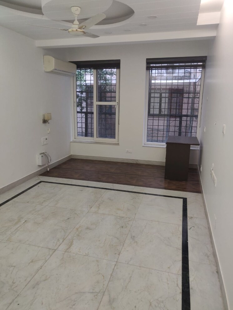 Room, vasant kunj 4 Bedroom 1800 Sq.Ft. Apartment In Vasant Kunj Delhi 8422123