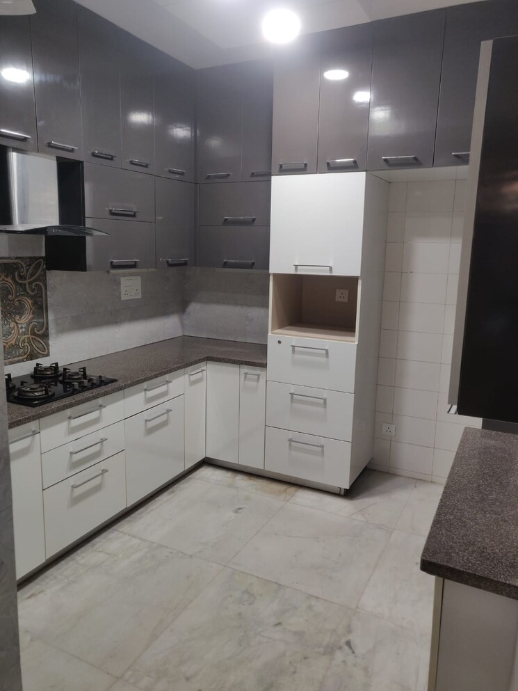 Kitchen, vasant kunj 4 Bedroom 1800 Sq.Ft. Apartment In Vasant Kunj Delhi 8422123