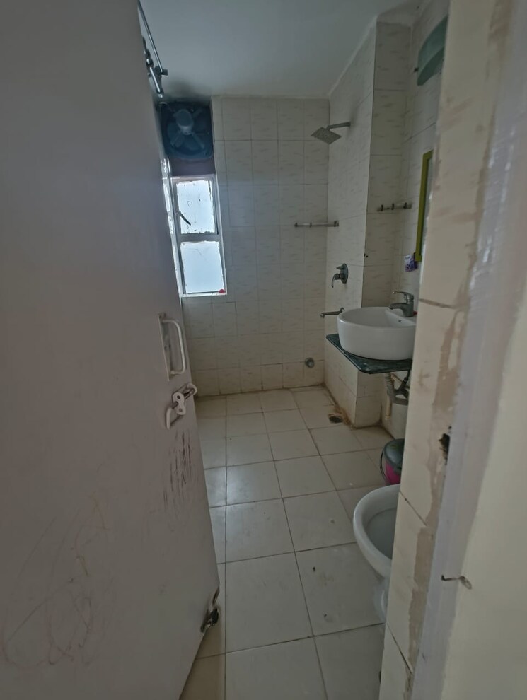Attached Bathroom, vasant kunj 4 Bedroom 1800 Sq.Ft. Apartment In Vasant Kunj Delhi 8422123