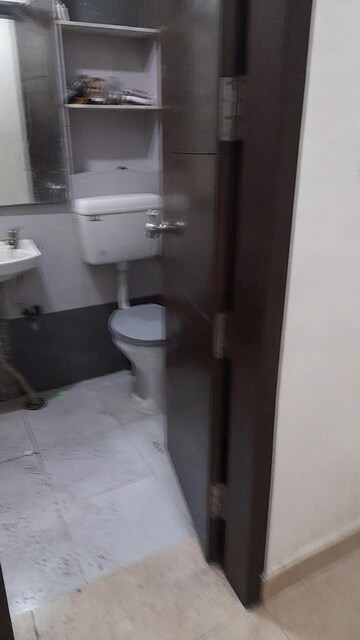 Bathroom in 3.5 BHK Apartment at Mayur Vihar Phase 1 – for Rent