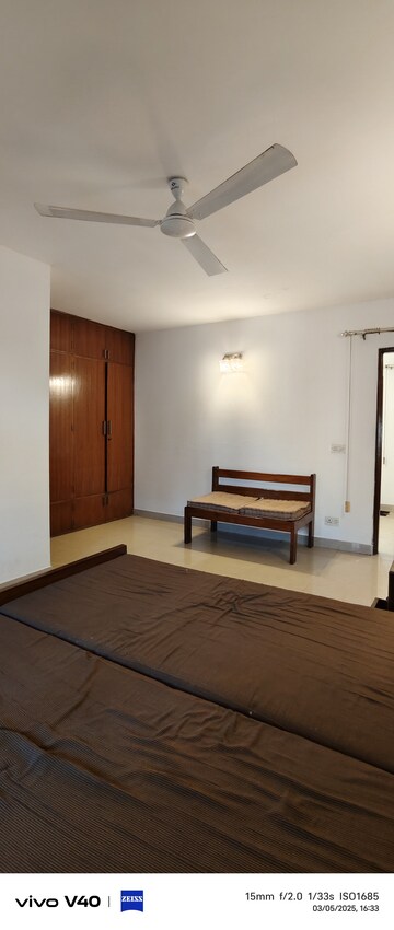 Bedroom in 1 BHK Apartment at Defence Colony – for Rent