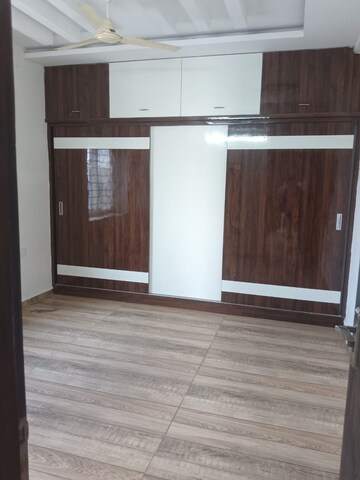 Room in 2 BHK Apartment at Manikonda – for Rent