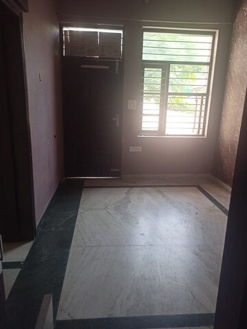 Room in 1.5 BHK Builder Floor at Sector 11 – for Rent