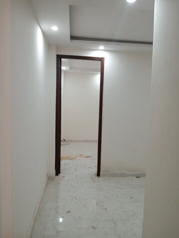 Room in 2 BHK Builder Floor at Govindpuri – for Rent
