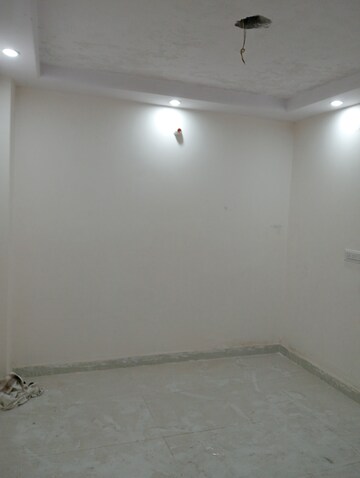 Room in 2 BHK Builder Floor at Govindpuri – for Rent