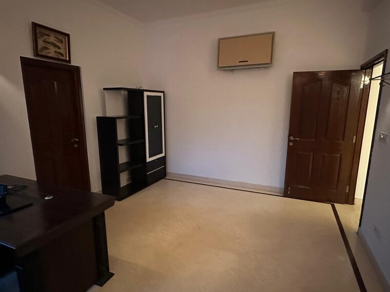 Room, eros-rosewood-city 5 Bedroom 4980 Sq.Ft. Villa In Sector 49 Gurgaon 8422255