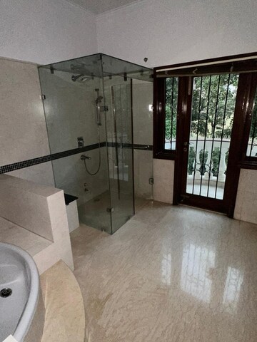 Master Bedroom in 5 BHK Villa at Eros Rosewood City, Sector 49 – for Sale