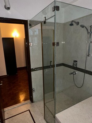 Bathroom in 5 BHK Villa at Eros Rosewood City, Sector 49 – for Sale