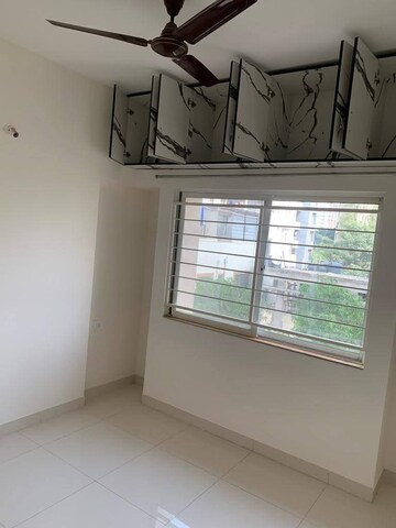 Room in 2 BHK Apartment at Kumar Primrose, Kharadi – for Rent