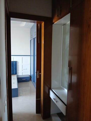 Furnished Amenities in 3 BHK Builder Floor at Sector 14 – for Rent