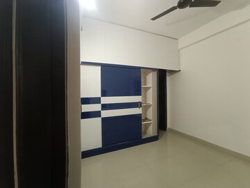 Room in 2 BHK Apartment at Kondapur – for Rent
