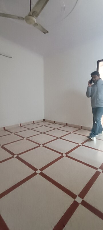 Staircase in 1.5 BHK Builder Floor at Mayur Vihar Phase 1 Extension – for Rent