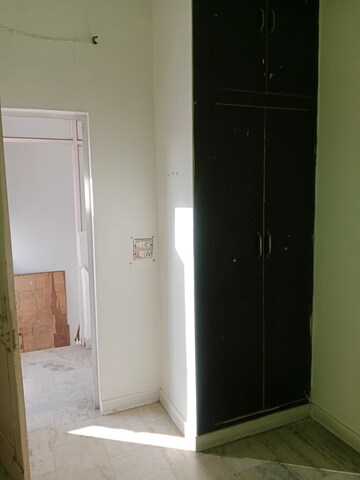 Room in 1 RK Builder Floor at Faridpur – for Rent