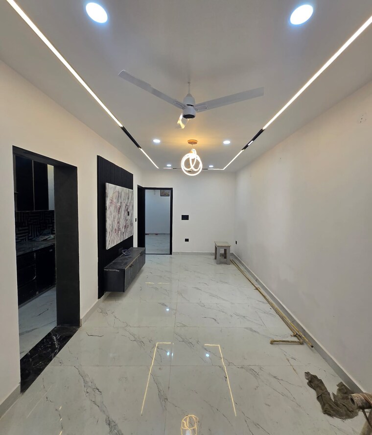 undefined, lajpat nagar 4 Commercial Showroom 550 Sq.Ft. In Lajpat Nagar 4 Delhi 8422355