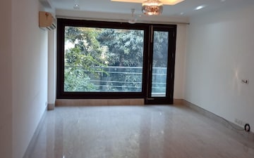 Showroom For Rent in Lajpat Nagar 4