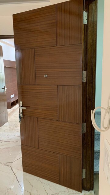 Bathroom in 4 BHK Apartment at Boutique Residential Apartments A-10, Gulmohar Park – for Rent