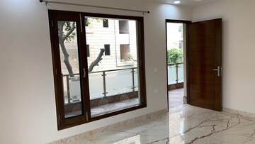 Room in 4 BHK Apartment at Boutique Residential Apartments A-10, Gulmohar Park – for Rent