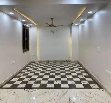 Bedroom in 4 BHK Apartment at Boutique Residential Apartments A-10, Gulmohar Park – for Rent