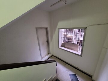 2 BHK Builder Floor For Rent in Malad West
