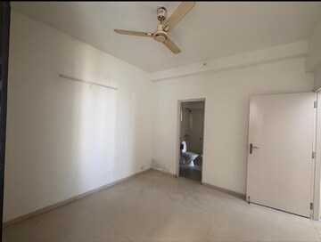 Room in 4 BHK Builder Floor at Ardee City, Sector 52 – for Rent
