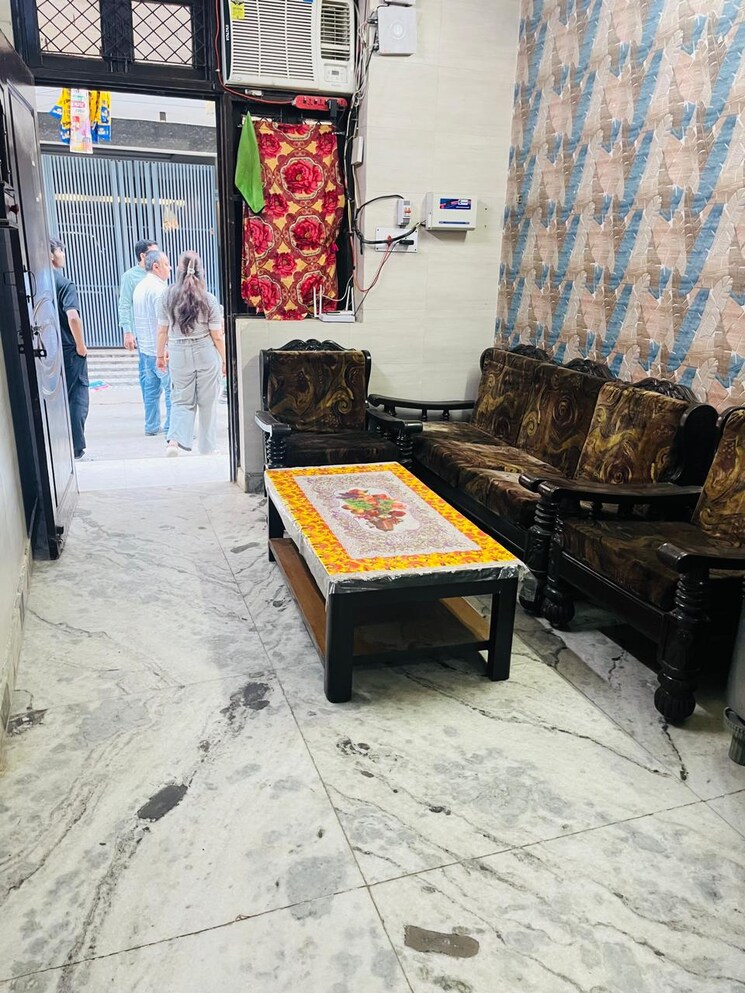 Bedroom, uttam nagar 1 Bedroom 50 Sq.Yd. Builder Floor In Uttam Nagar Delhi 8422496