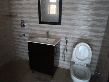 Bathroom in 3 BHK Apartment at Elite Golf Green, Sector 79 – for Sale