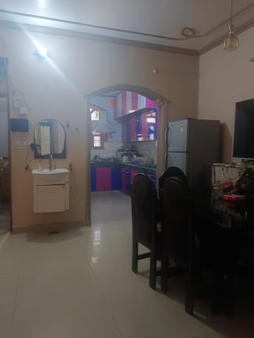 Living Room in 3.5 BHK Apartment at Gomti Nagar – for Rent