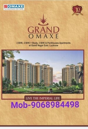Master Bedroom in 3 BHK Apartment at Grand Omaxe, Gomti Nagar – for Sale