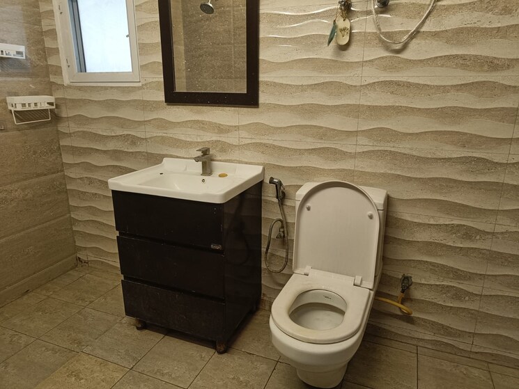 Bathroom, elite-golf-green 3 Bedroom 983 Sq.Ft. Apartment In Sector 79 Noida 8422667