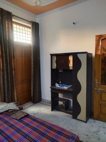 Living Room in 2 BHK Builder Floor at Sector 11 – for Rent