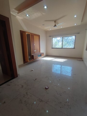 Room in 2 BHK Apartment at Gera Landmark, Kalyani Nagar – for Rent