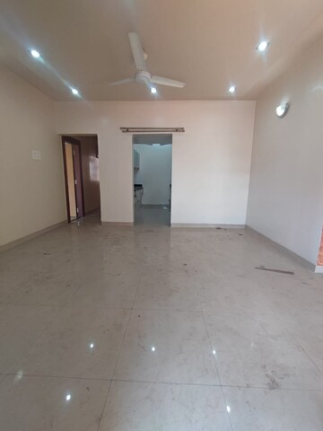 Room in 2 BHK Apartment at Gera Landmark, Kalyani Nagar – for Rent