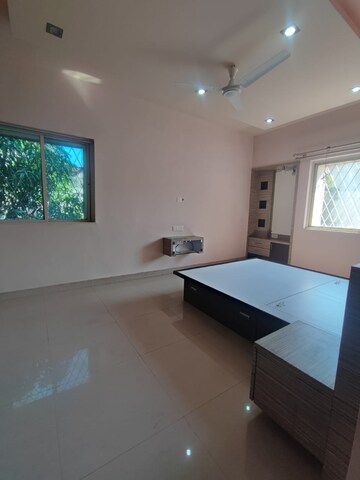 Room in 2 BHK Apartment at Gera Landmark, Kalyani Nagar – for Rent