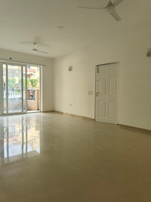 Room in 3.5 BHK Builder Floor at Emaar MGF Emerald Hills, Sector 65 – for Sale