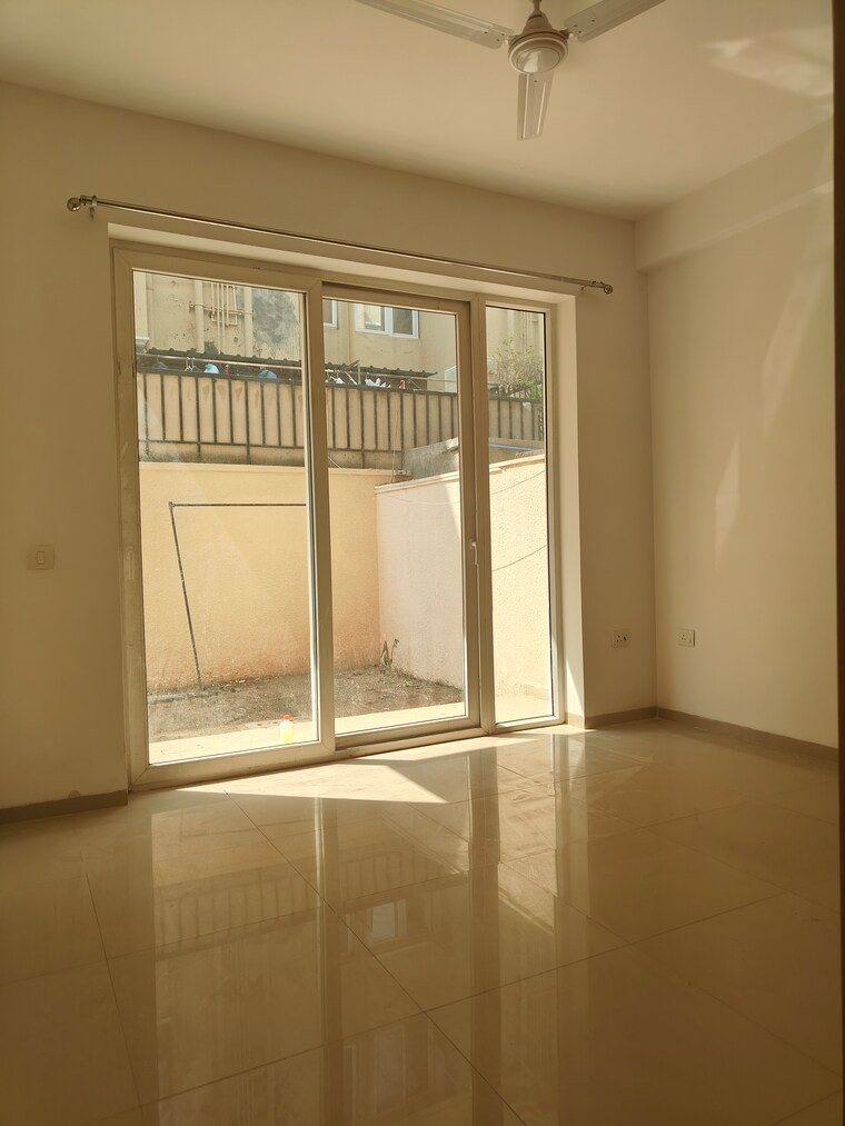 Room, emaar-mgf-emerald-hills 3.5 Bedroom 267 Sq.Yd. Builder Floor In Sector 65 Gurgaon 8422666