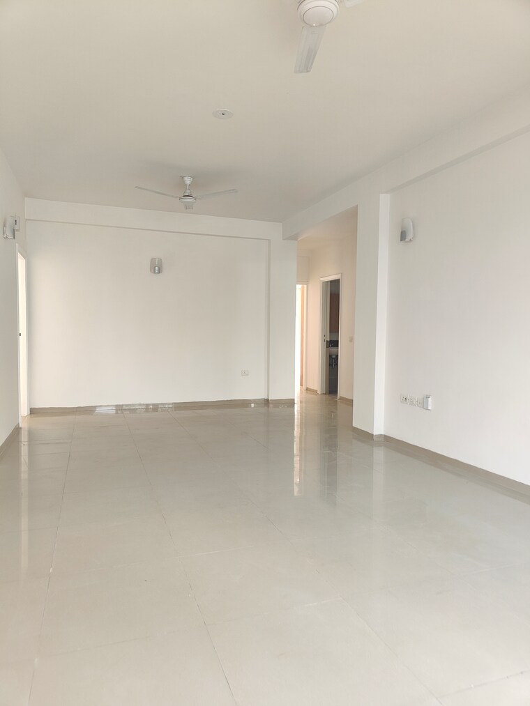 Room, emaar-mgf-emerald-hills 3.5 Bedroom 267 Sq.Yd. Builder Floor In Sector 65 Gurgaon 8422666