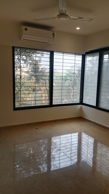 Room in 2 BHK Apartment at Dn Nagar – for Sale