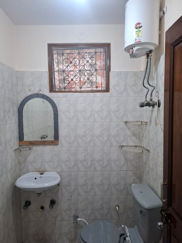 Bathroom in 2 BHK Builder Floor at Sector 11 – for Rent