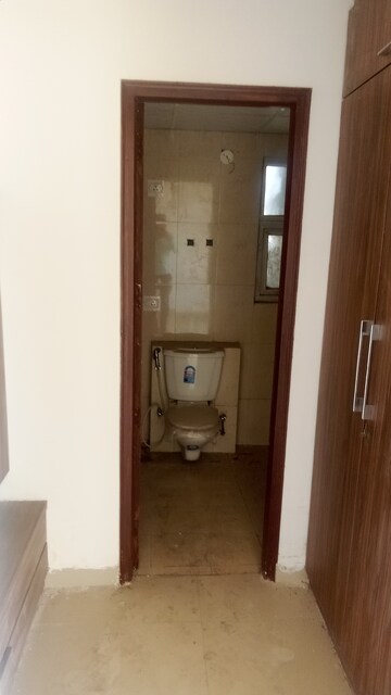 Bathroom in 4 BHK Apartment at Parker White Lily, Sector 8 – for Sale