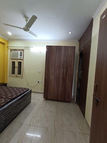 Bedroom in 2 BHK Builder Floor at Greenwood City, Sector 40 – for Rent